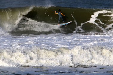 İsrail'in Kuzey Akdeniz'de sörf - ışık özel bir dalga sürme Komiteleri 