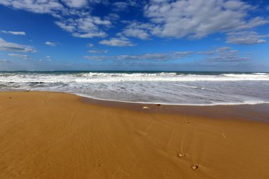 İsrail 'in kuzeyindeki Akdeniz kıyısında. 