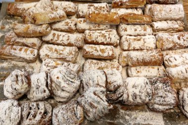 deposunda bulunan sayaç fırın ürünleri satılan vardır