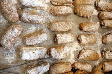 deposunda bulunan sayaç fırın ürünleri satılan vardır