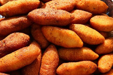 deposunda bulunan sayaç fırın ürünleri satılan vardır