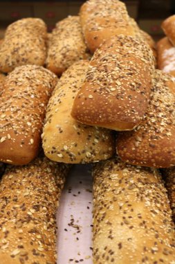 deposunda bulunan sayaç fırın ürünleri satılan vardır