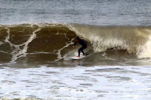 Surfen Atleten Rijden Een Golf Speciale Lichte Boards — Stockfoto