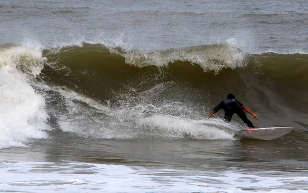 Surf Montar Atletas Una Ola Tablas Ligeras Especiales —  Fotos de Stock