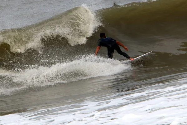 Surf Montar Atletas Una Ola Tablas Ligeras Especiales —  Fotos de Stock