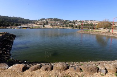 sonra yağmur güneş ve çiçekleri geliyor 