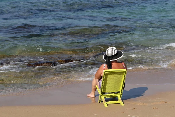 Sandalye Bir Kişi Sırt Koltuk Ile Oturduğum Için Tasarlanmış Mobilya — Stok fotoğraf