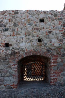 Kapı - duvar girmek ve oda bırakarak bir açılış 