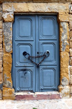 Kapı - duvar girmek ve oda bırakarak bir açılış 