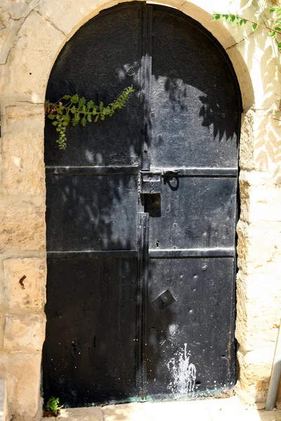 Kapı Duvar Girmek Oda Bırakarak Bir Açılış — Stok fotoğraf
