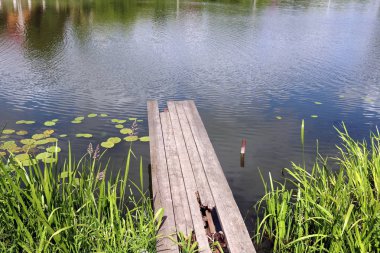 Yatak tarafından shore bir gemi veya tekne bağlama için özel donanımlı bir yerdir 