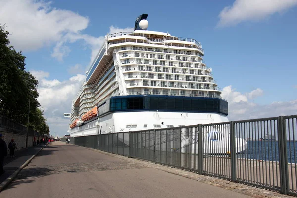 Berth Specially Equipped Place Shore Mooring Vessel Boats — Stock Photo, Image