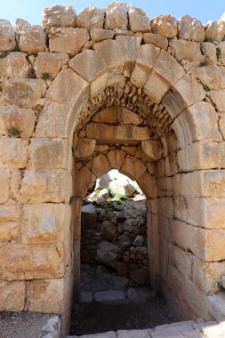 Nimrod kaledir İsrail Golan Tepeleri üzerinde bir sorguç yaklaşık 800 m deniz seviyesinden kuzey kesiminde yer alan bir ortaçağ kalesi. 