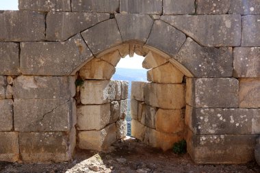 Nimrod kaledir İsrail Golan Tepeleri üzerinde bir sorguç yaklaşık 800 m deniz seviyesinden kuzey kesiminde yer alan bir ortaçağ kalesi. 