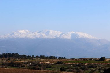 Mount Hermon İsrail ve kış sporları nerede pratik yapabilirsiniz tek yer en yüksek dağıdır. 