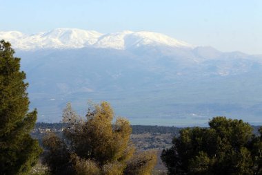 Mount Hermon İsrail ve kış sporları nerede pratik yapabilirsiniz tek yer en yüksek dağıdır. 