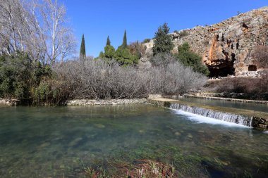 Baniyas antik bir İsrail şehirdir Jordan Doğu kaynağı yakın Mount Hermon, dibinde. 