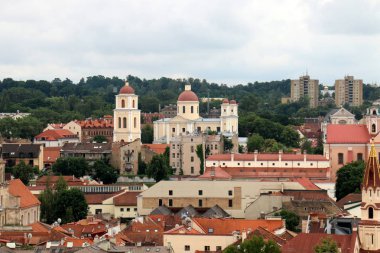 Litvanya'nın başkenti city Vilnius için yürüyüş 