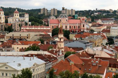 Litvanya'nın başkenti city Vilnius için yürüyüş 