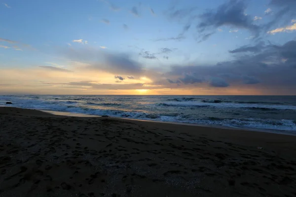 Voetafdrukken Het Zand Aan Oevers Van Middellandse Zee — Stockfoto