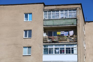 Pencere - ışık içine belgili tanımlık oda ve havalandırma girmek için hizmet inşaat mimari detay 