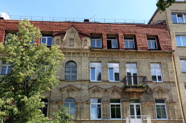 Pencere - ışık içine belgili tanımlık oda ve havalandırma girmek için hizmet inşaat mimari detay 