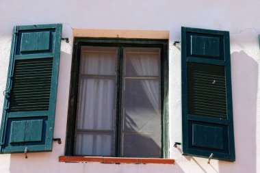 Pencere - ışık içine belgili tanımlık oda ve havalandırma girmek için hizmet inşaat mimari detay 