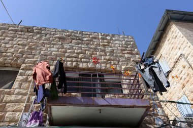 balkon ve Kudüs şehri içinde pencere eşiği 