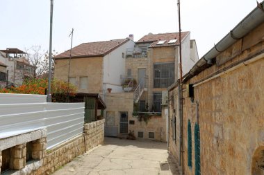 Kudüs, İsrail devletinin başkenti Antik şehri sokaklarında yürümek. 