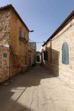 Kudüs, İsrail devletinin başkenti Antik şehri sokaklarında yürümek. 