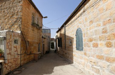 Kudüs, İsrail devletinin başkenti Antik şehri sokaklarında yürümek. 