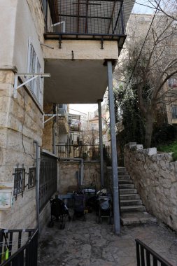 Kudüs, İsrail devletinin başkenti Antik şehri sokaklarında yürümek. 