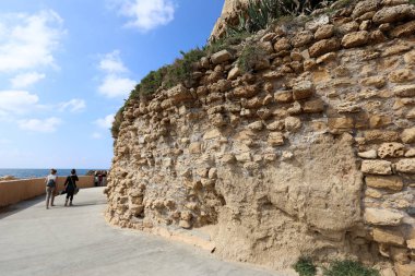 Caesarea İsrail'in Akdeniz kıyılarında antik bir yerleşimdir. 