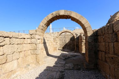 Caesarea İsrail'in Akdeniz kıyılarında antik bir yerleşimdir. 