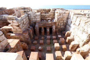 Caesarea İsrail'in Akdeniz kıyılarında antik bir yerleşimdir. 