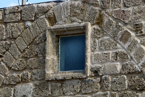 Okno Jest Otwór Ścianie Który Służy Odbierania Światła Pokoju Wentylacji — Zdjęcie stockowe