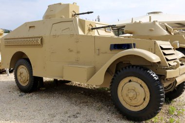 Tekerlek ekseni üzerinde dönen bir dairesel disktir 