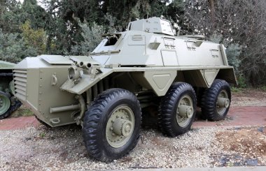 Tekerlek ekseni üzerinde dönen bir dairesel disktir 