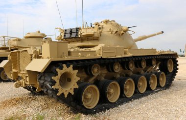 Tekerlek ekseni üzerinde dönen bir dairesel disktir 