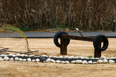 Tekerlek ekseni üzerinde dönen bir dairesel disktir 