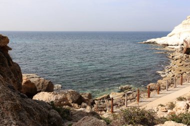 Çit - geçiş için yangın dolapları ve gates geçiş için başka bir bölgede, bir çit korumak için hizmet yapmak. 