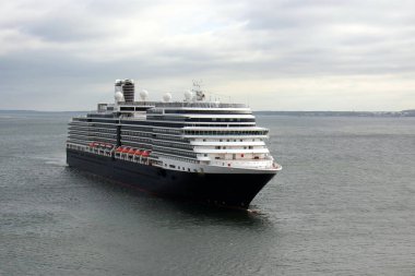 gemi - büyük kargo ve yolcu aracı 