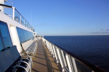 gemi - büyük kargo ve yolcu aracı 