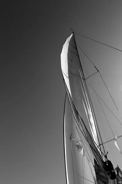 Velké Bílé Plavit Jachtě Středozemním Moři — Stock fotografie