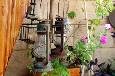 Fener - taşınabilir veya sabit yapay ışık kaynağı 