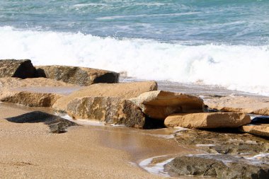 İsrail 'in kuzeyindeki Akdeniz kıyısında. 