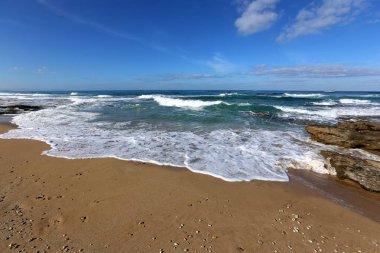 İsrail 'in kuzeyindeki Akdeniz kıyısında. 