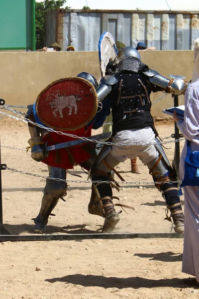 Fight Knights Swords Knights Outfit Israel — Stock Photo, Image