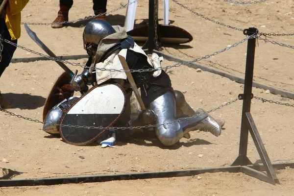 Lucha Caballeros Con Espadas Traje Caballeros Israel —  Fotos de Stock