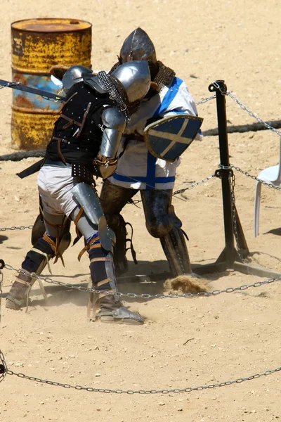 Luta Cavaleiros Espadas Roupa Cavaleiros Israel — Fotografia de Stock